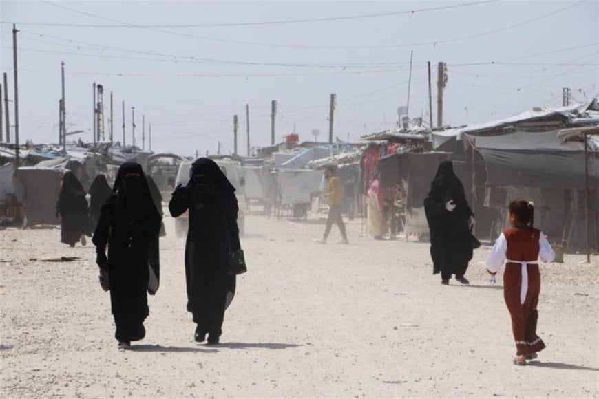 ABD, IŞİD’lilerin kaldığı kamptaki bir çocuğu ülkesine geri götürdü