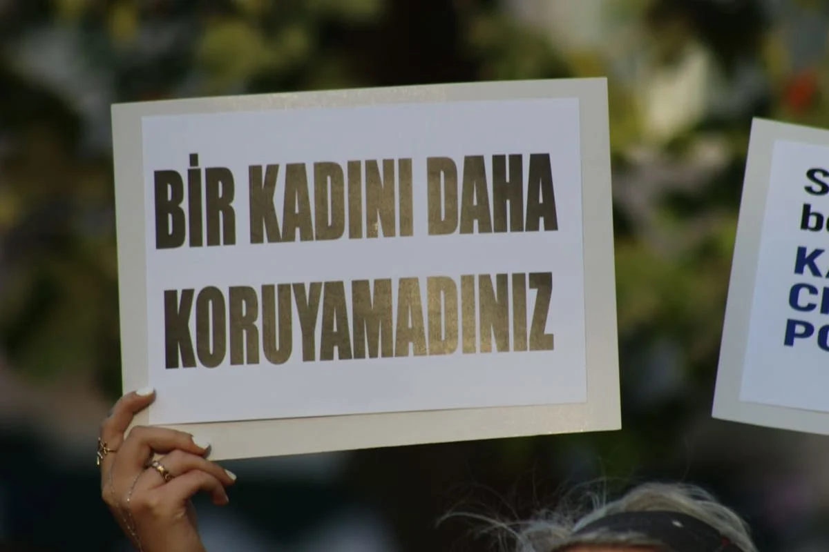 Feministler Ayşe Tokyaz için bugün Beşiktaş’ta buluşacak