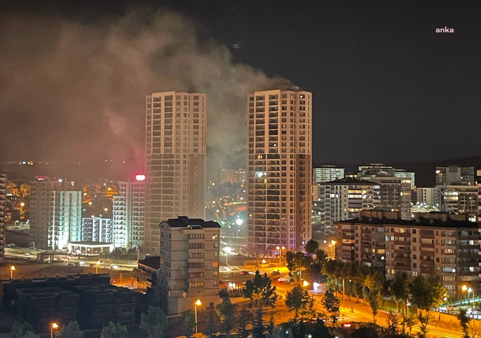 Ankara’da 26 katlı binada yangın: 1’i bebek 3 kişi hayatını kaybetti