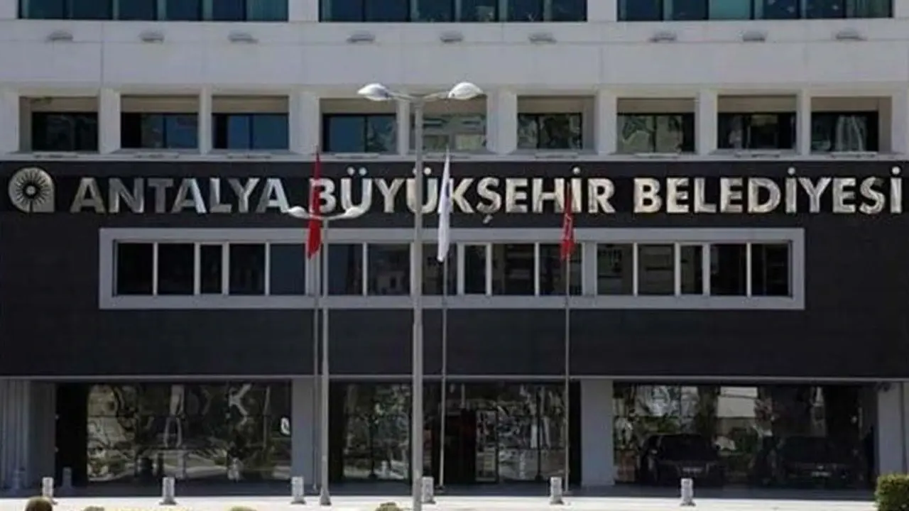 CHP mitingi öncesi: Antalya Büyükşehir Belediyesine operasyon
