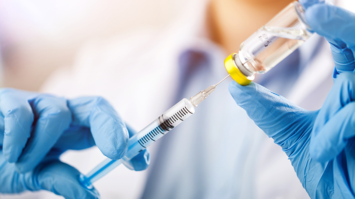 15 hastasını öldürmekle suçlanan doktor yargılanıyor