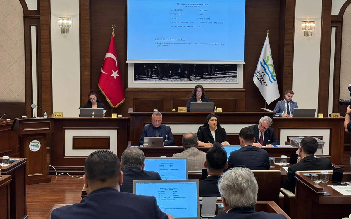 Büyükçekmece’de ikinci seçim: Hakan Çebi belediye başkanvekilliğine seçildi