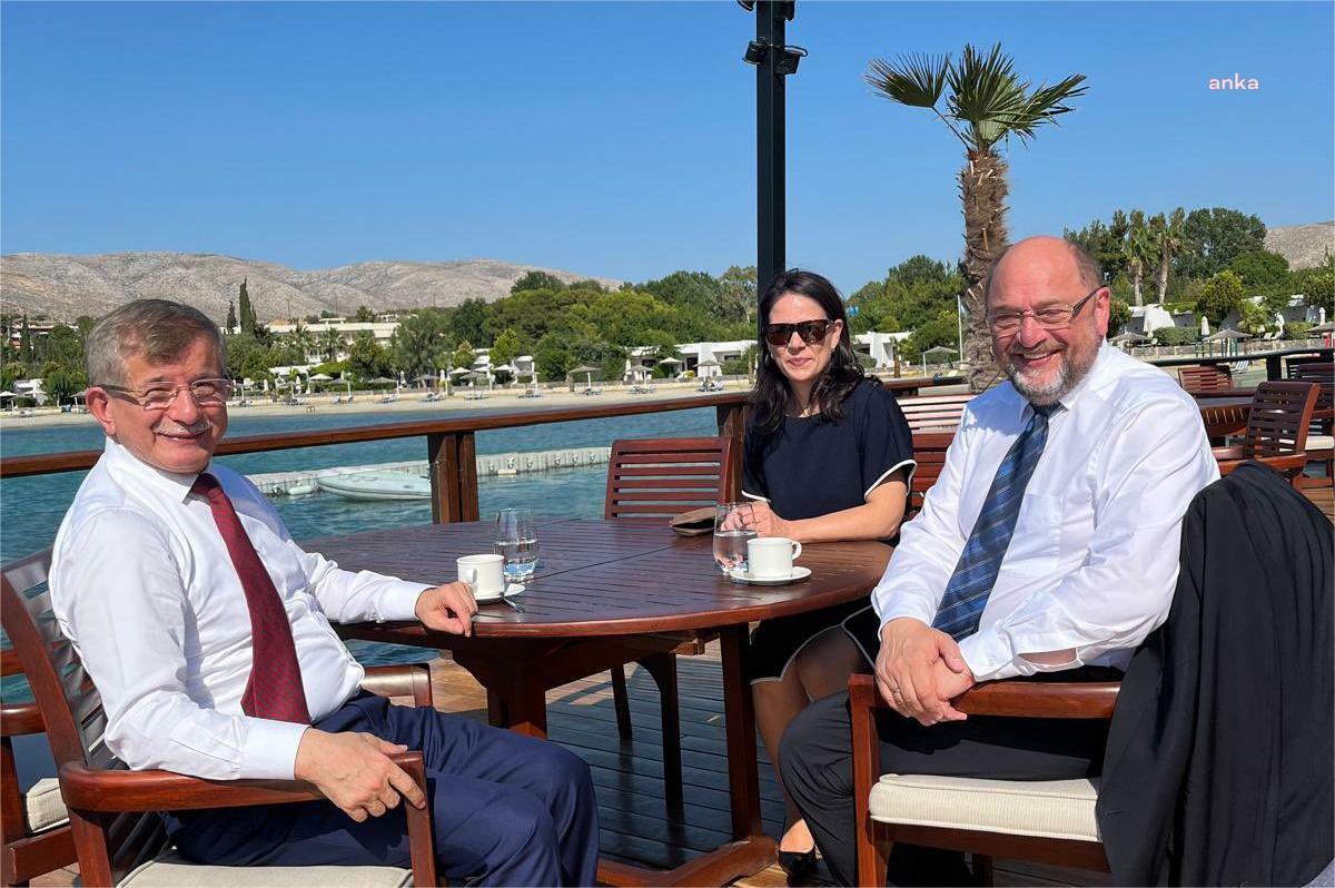 Ahmet Davutoğlu, Schulz ve Baerbock ile Atina’da bir araya geldi