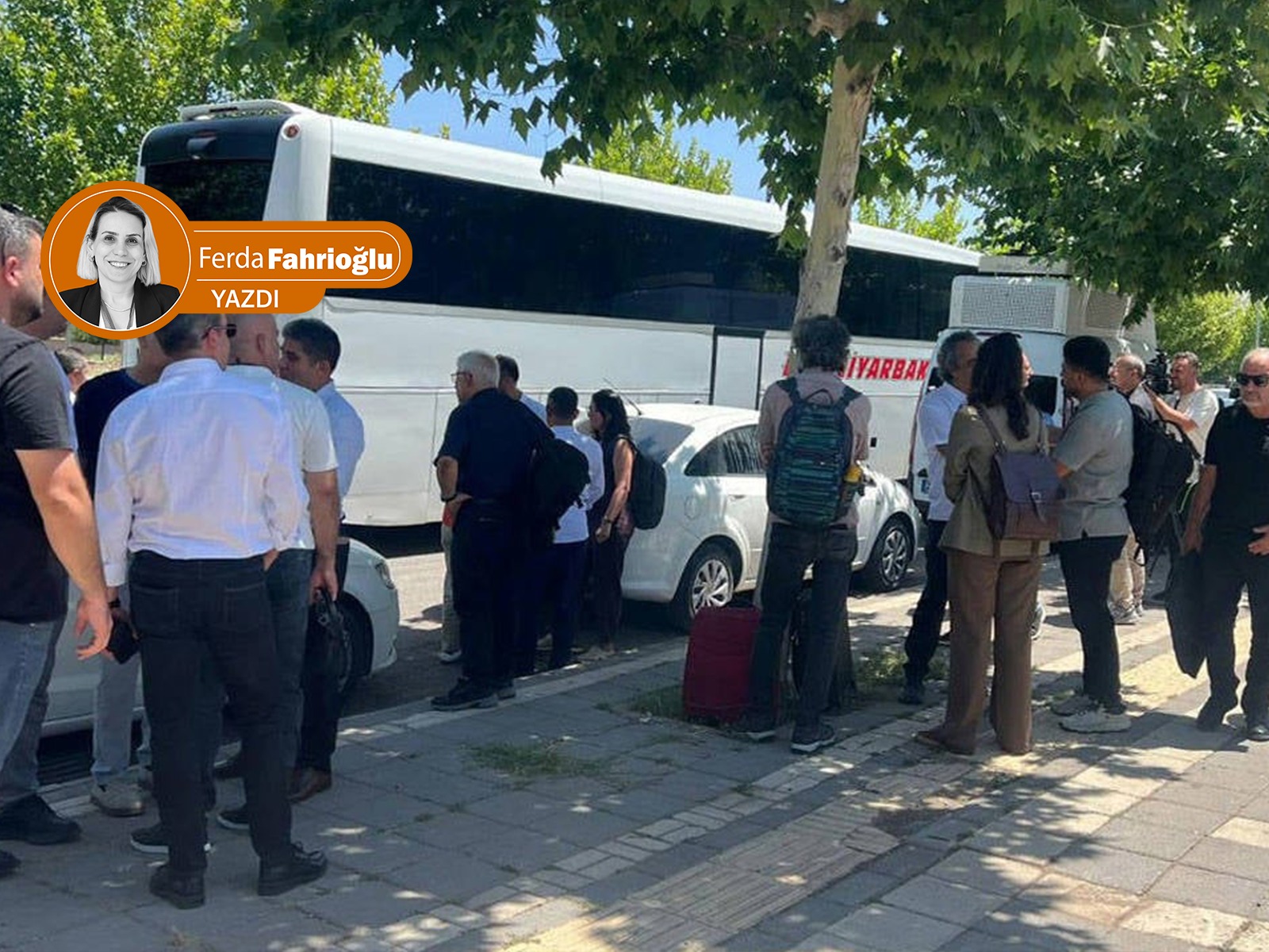 Silahların gölgesi olmadan barışı inşa etmek: Mücadele ile müzakere