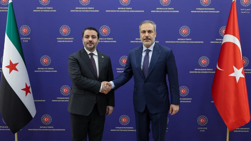 Dışişleri Bakanı Fidan, Suriyeli mevkidaşı Şeybani ile telefonda görüştü