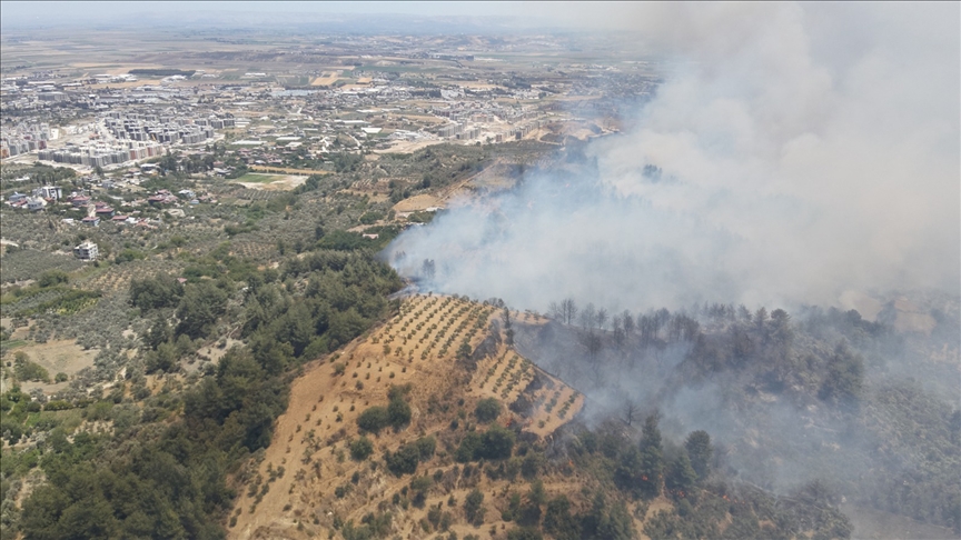 🔴 Yangınlar sürüyor: İzmir, Manisa, Adana ve Hatay’da son durum