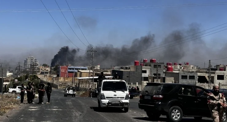 Süveyda’da çatışmalar sürüyor, İsrail askeri noktaları bombaladı