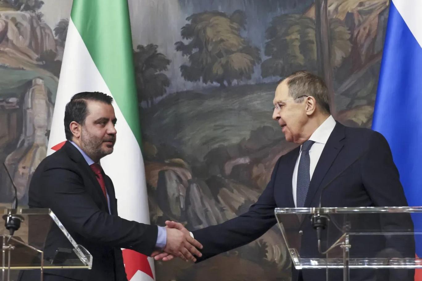 Lavrov: Kürtlerin yeni Suriye hükümetinde yer almasını önemsiyoruz