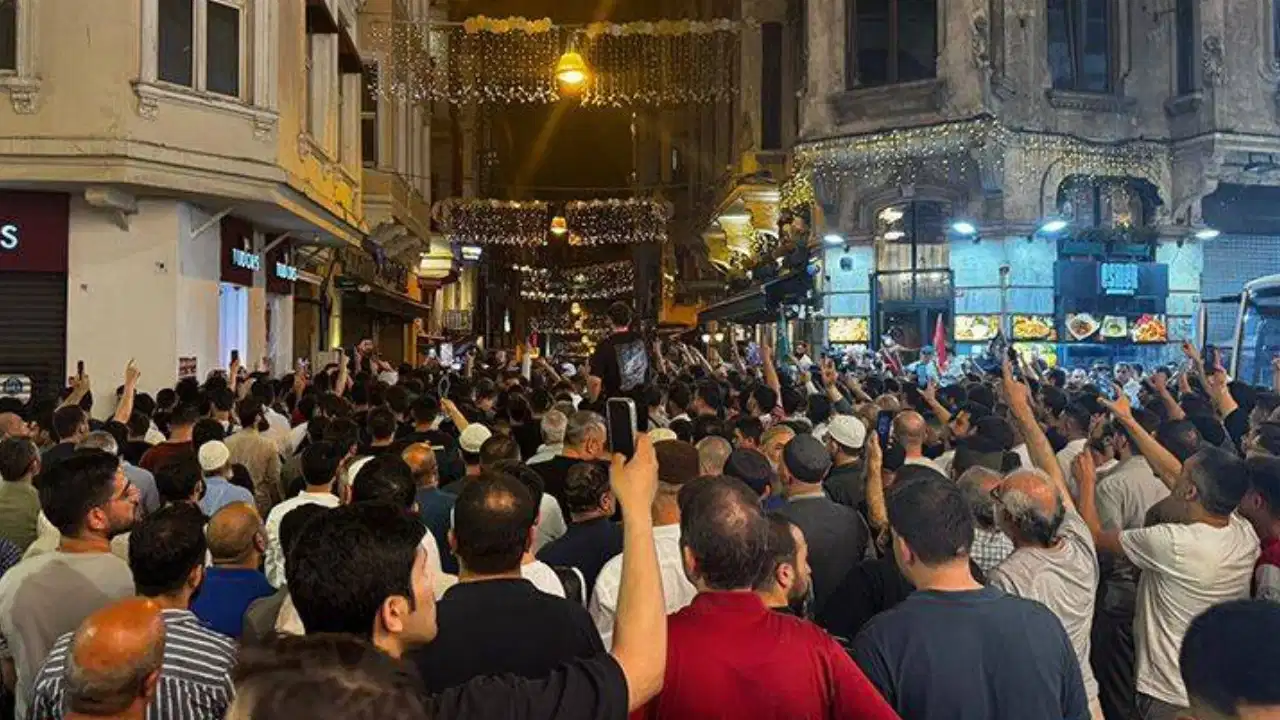 LeMan dergisine saldıranlara tepki gösteren Aslı Aydemir tutuklandı