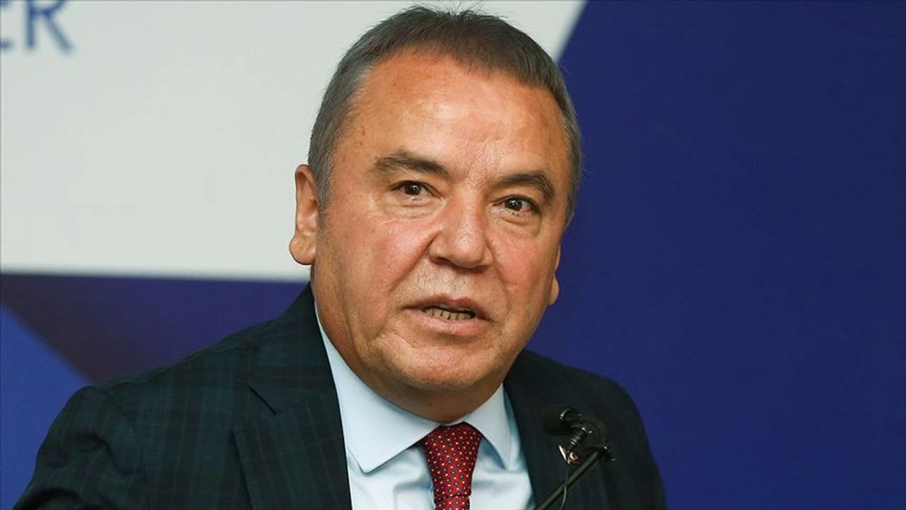 Antalya Büyükşehir Belediye Başkanı Muhittin Böcek tutuklandı
