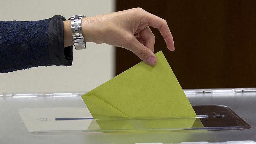 İngiltere’de oy kullanma yaşı 16’ya düşürülecek