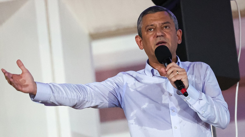 Özgür Özel Trabzon’da konuştu: Ortadoğu’da demokrasi ile barışla istikrar olur