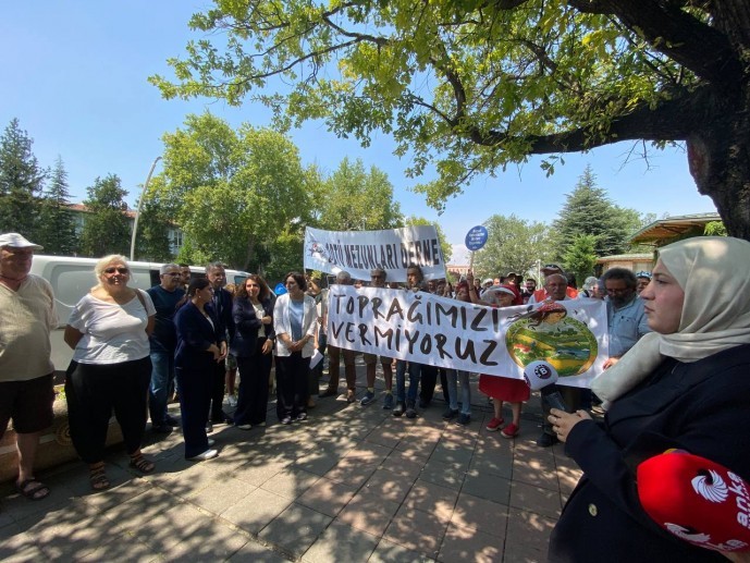 Meclis önünde protesto sürüyor: Zeytinliklere dair kanun teklifi Genel Kurul’da görüşülüyor