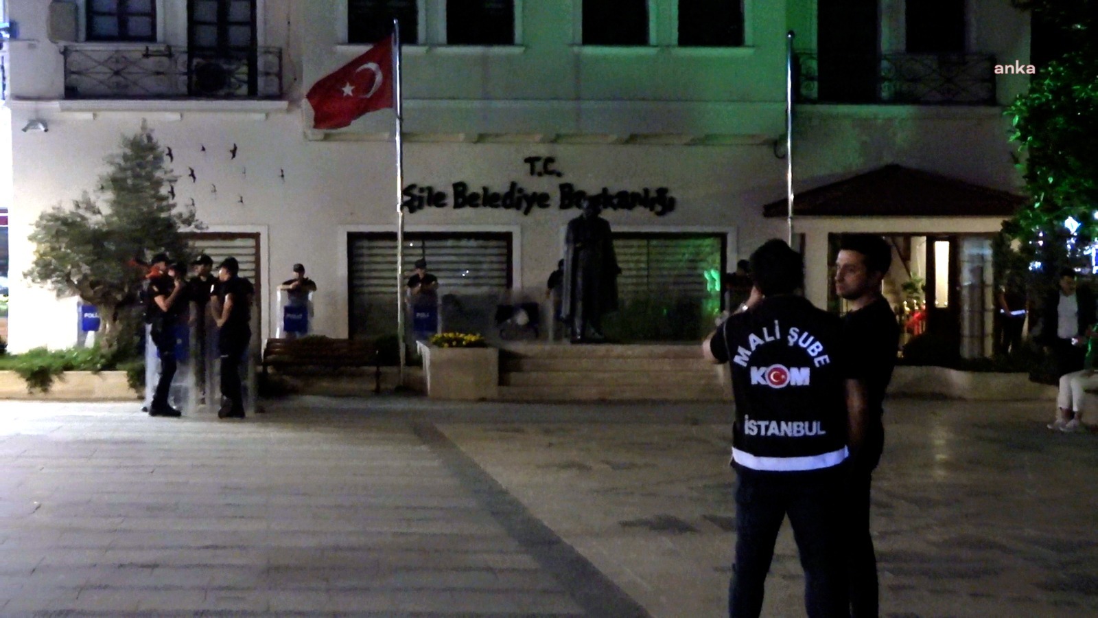 Şile Belediyesi’ne operasyon: Belediye Başkanı Özgür Kabadayı gözaltına alındı