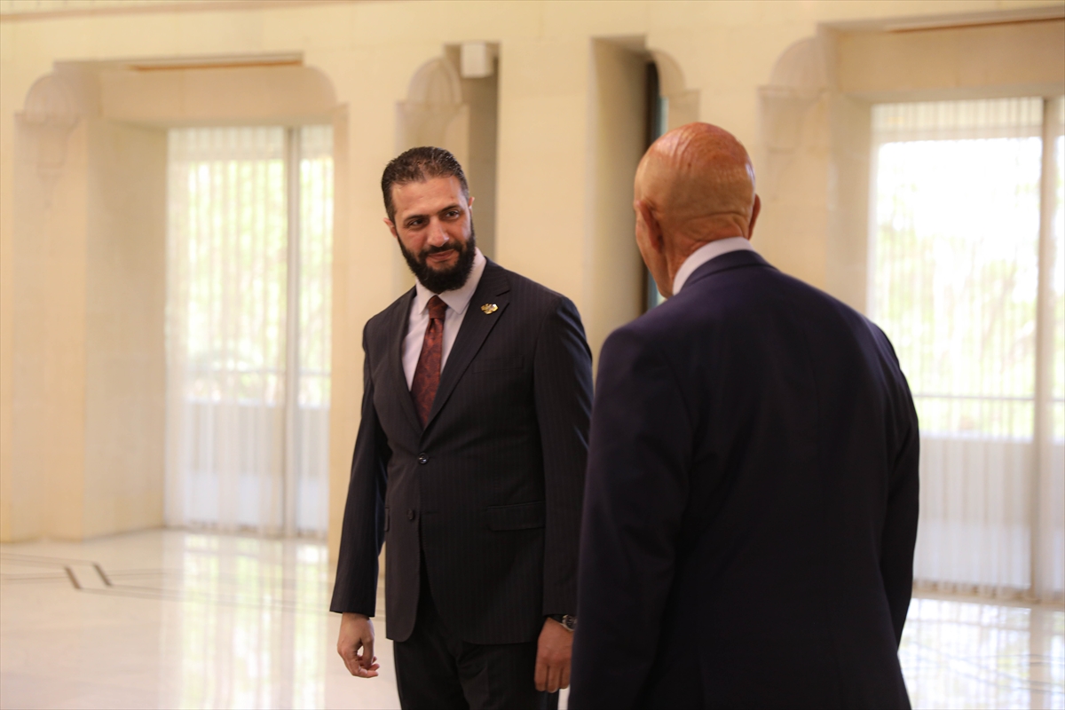 Tom Barrack Şara’yı uyardı: Politikalarını gözden geçir yoksa desteği kaybedersin