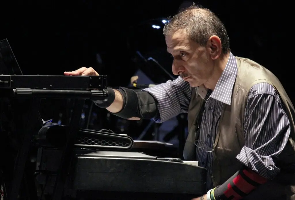 Kuzey ve Doğu Suriye’den Lübnanlı sanatçı Ziyad Rahbani’nin ailesine başsağlığı