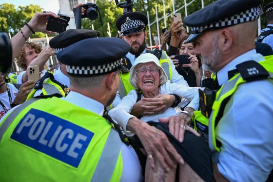 Londra’daki Filistin Eylemi yasağına karşı protestoda 474 kişi gözaltına alındı