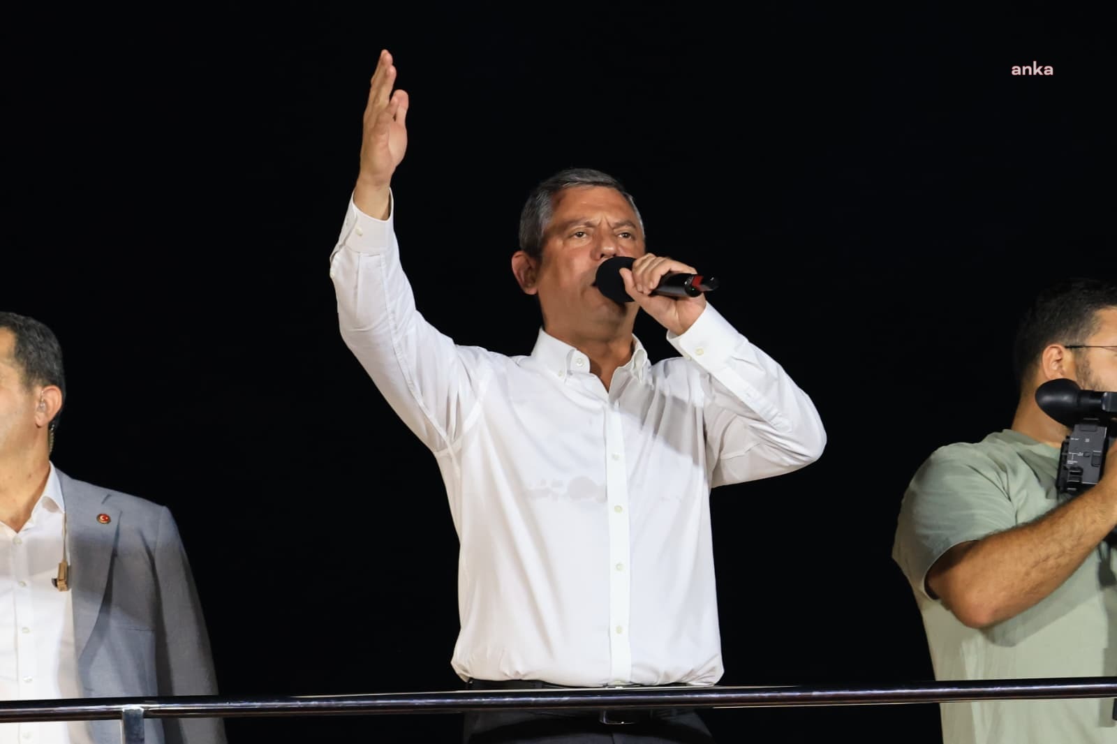 Özgür Özel: İBB davasında çete kuruldu, kanıtları HSK’ye sunacağım