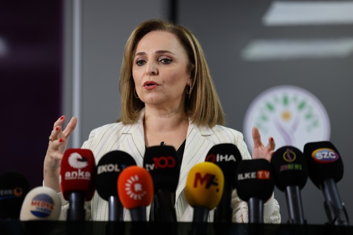 Ayşegül Doğan: Komisyon tek başına sorunları çözemez, toplum olarak bir araya gelmeliyiz
