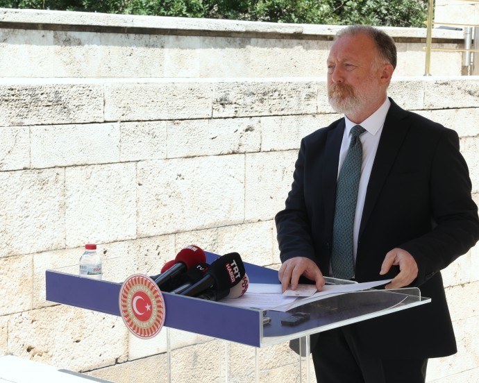 Sezai Temelli: Komisyonun esas yapması gereken hukuki düzenlemeler için taslak hazırlamak