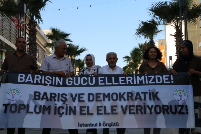 İstanbul’da ‘barış için insan zinciri’ eylemi