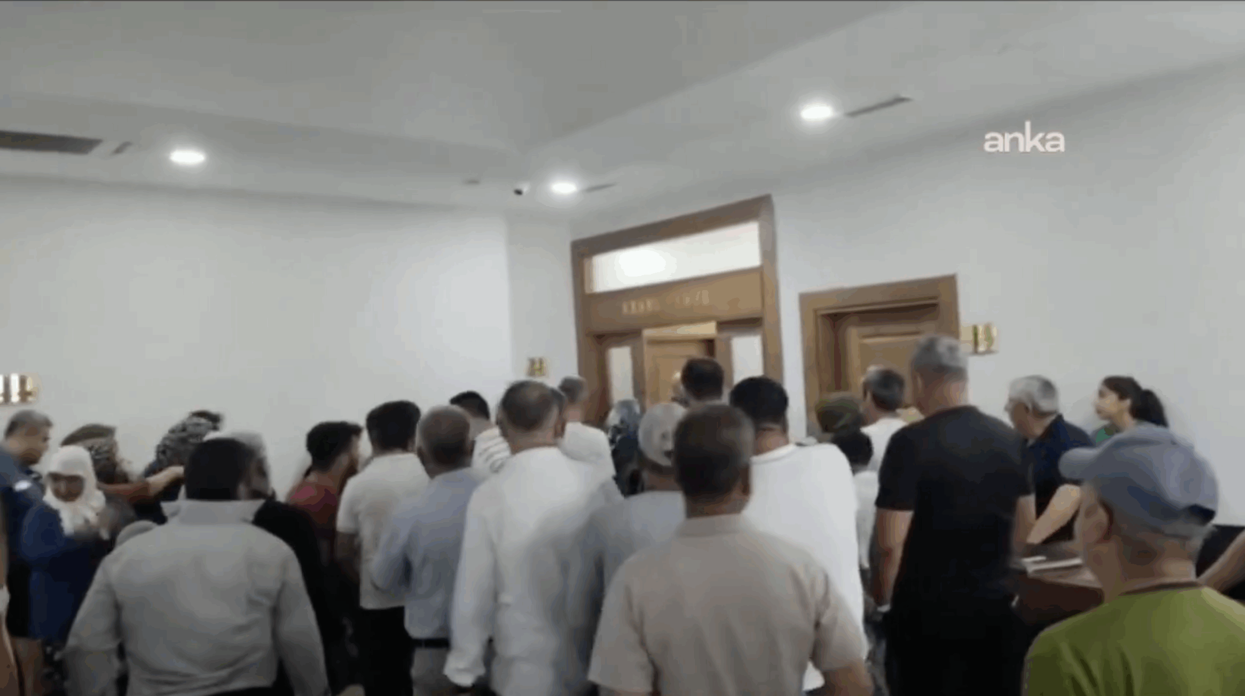 Kahramanmaraş’ta su kesintilerine tepki: Yurttaşlardan istifa sloganları