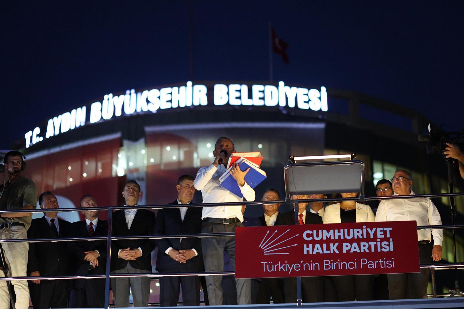 Özgür Özel ve İmamoğlu’ndan Aydın mitinginde Özlem Çerçioğlu tepkisi