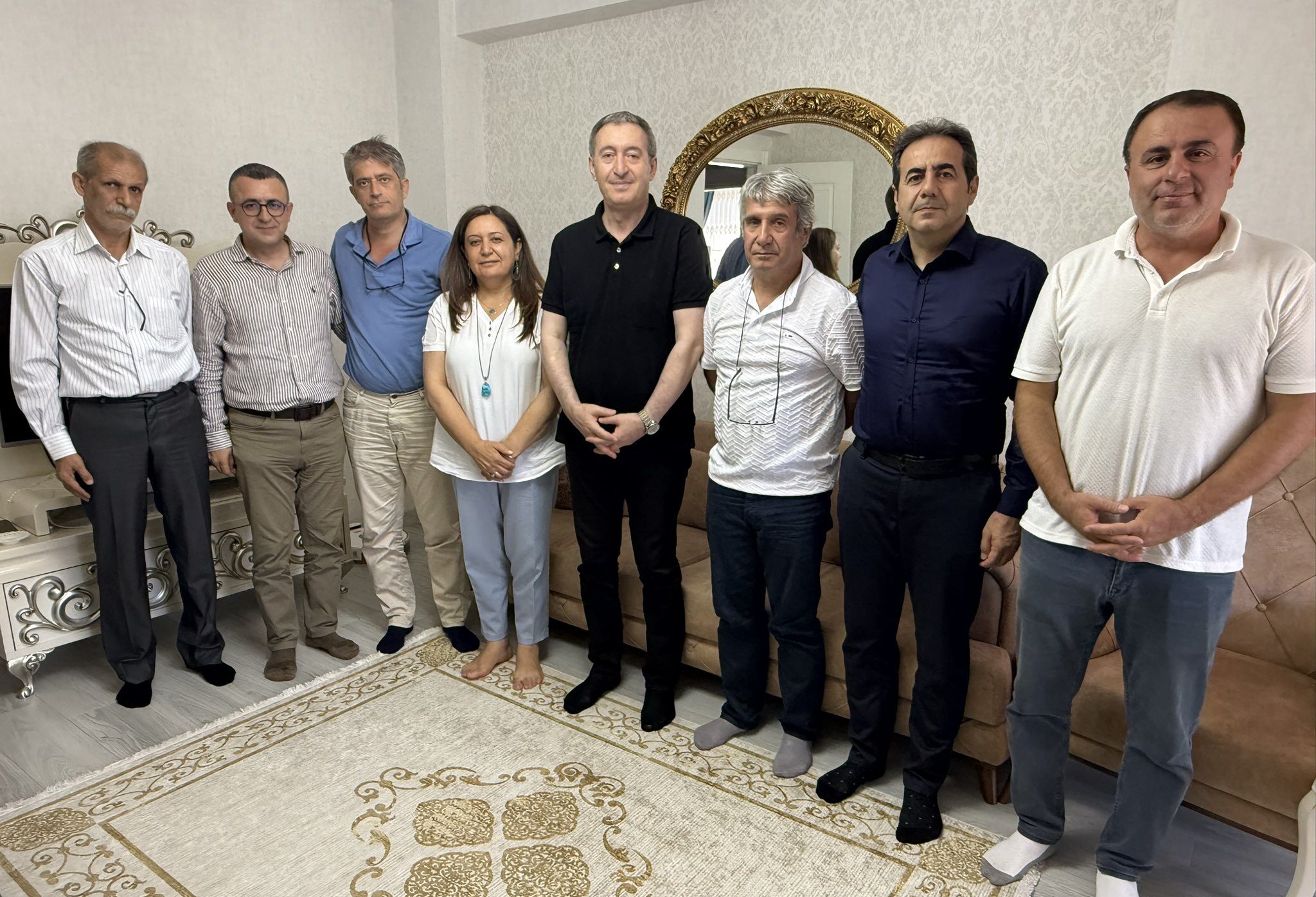 Tuncer Bakırhan, İmralı’dan tahliye olan Veysi Aktaş’ı ziyaret etti