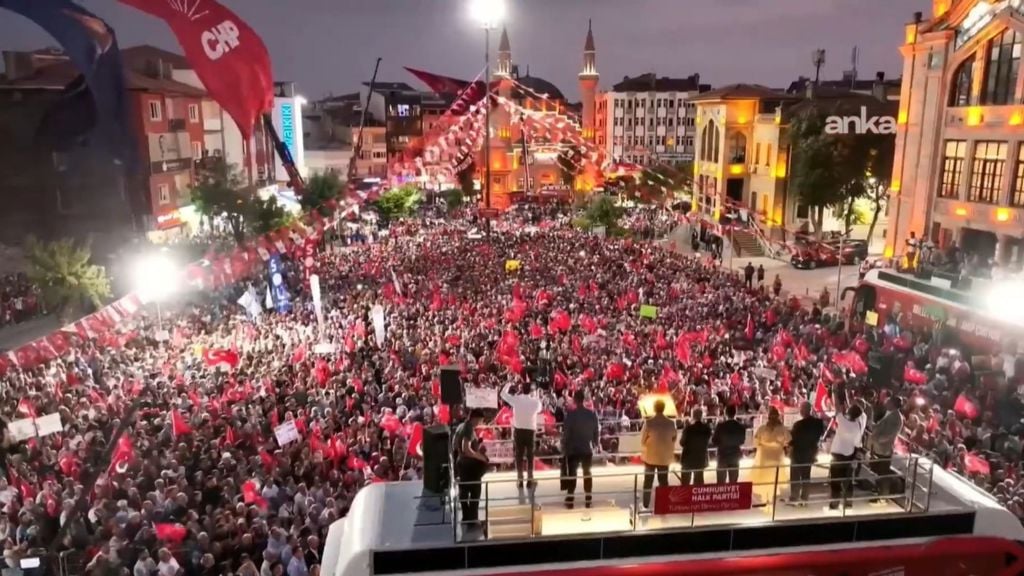 Aksaray’da CHP’den ‘Millet İradesine Sahip Çıkıyor’ mitingi