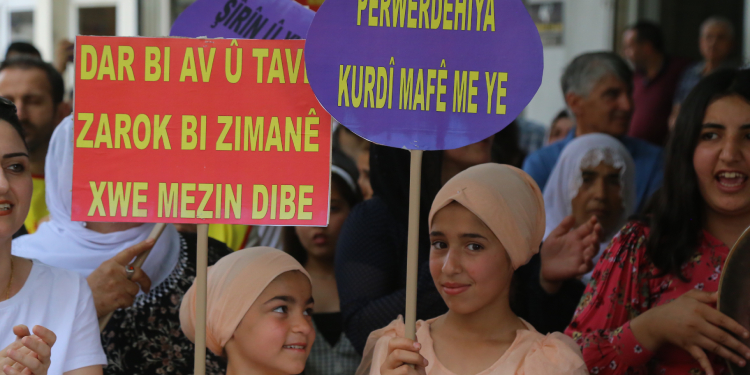 Anket: Kürtlerin yüzde 97,9’u Kürtçenin eğitim dili olmasını istiyor