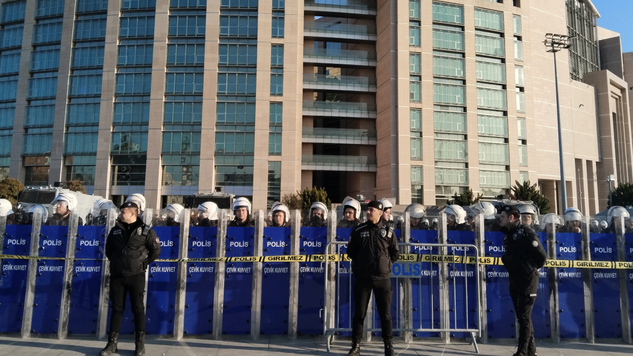 Barış İçin Toplumsal Girişim: CHP’li belediyelere operasyonlar Mecis’teki komisyonu işlevsizleştiriyor