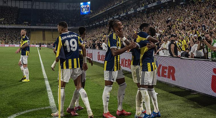 Fenerbahçe, Şampiyonlar Ligi’nde Play-Off’a kaldı: 5-2