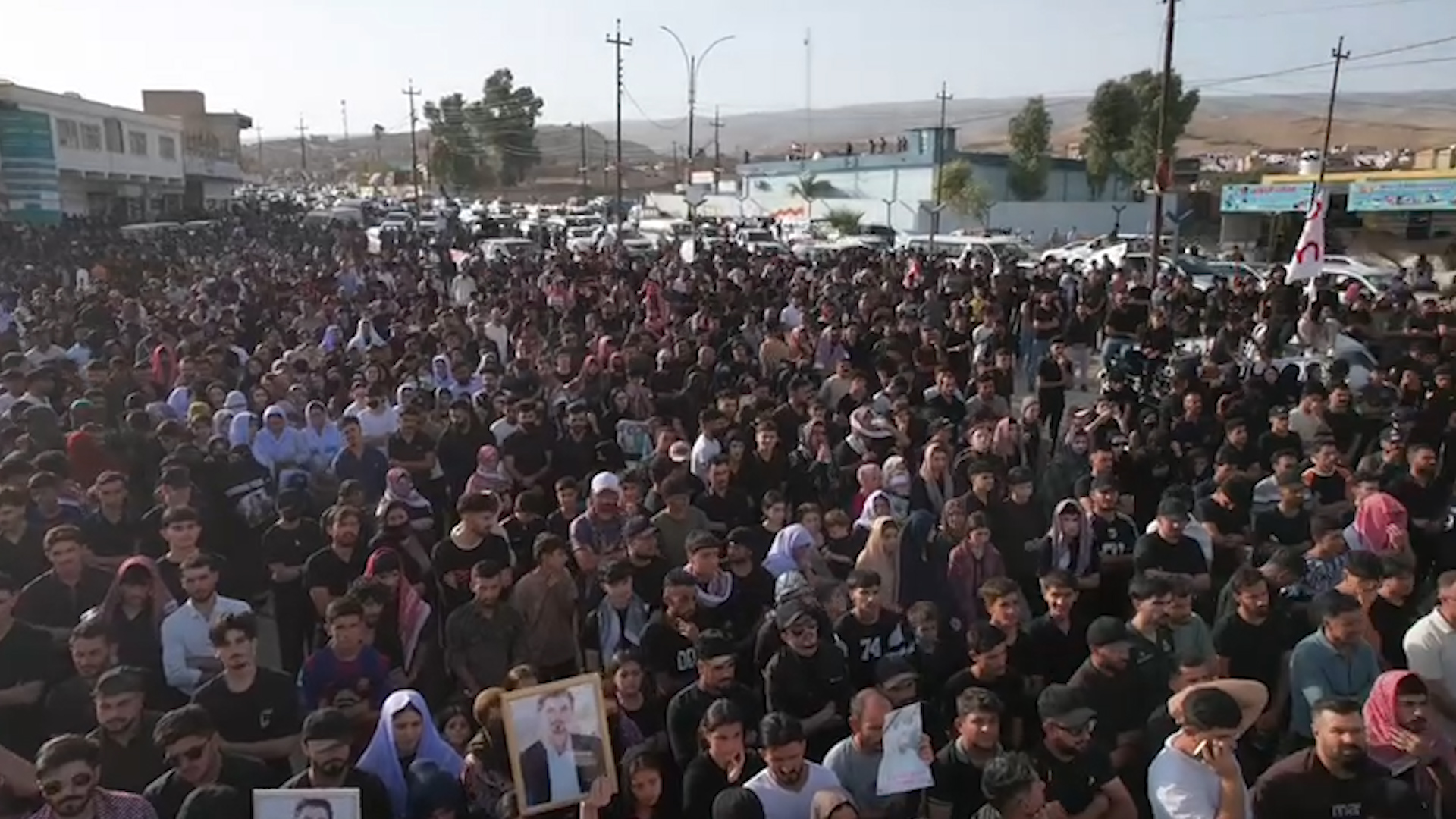 11 yıl önce Ezidi soykırımının gerçekleştiği Şengal’de yürüyüş: ‘Varız ve hep var olacağız’