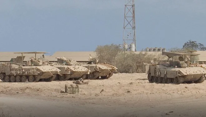 İsrail tankları Gazze sınırında konuşlandı