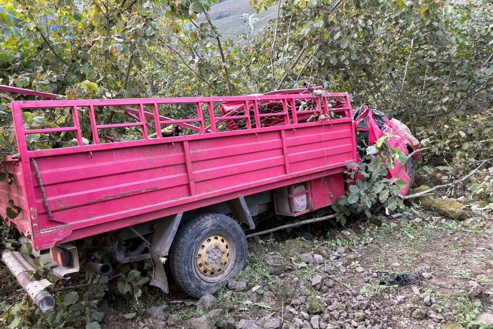 Giresun’da kamyonet fındık bahçesine devrildi: 4 kişi hayatını kaybetti