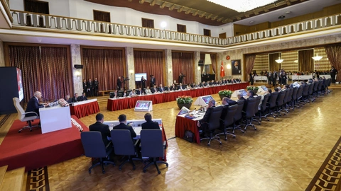 Meclis’teki komisyonun ikinci toplantısı bugün: Basına kapalı görüşmede jammer önlemi