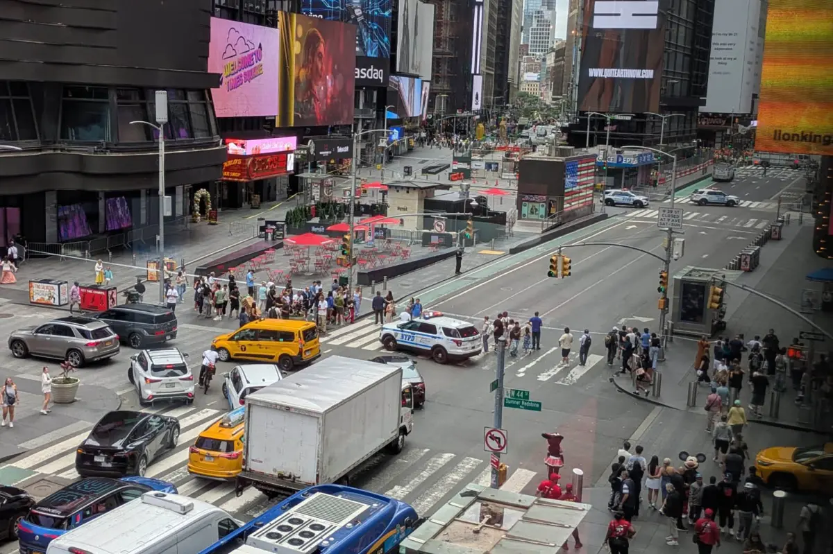 New York’ta Times Meydanı şüpheli paket nedeniyle boşaltıldı