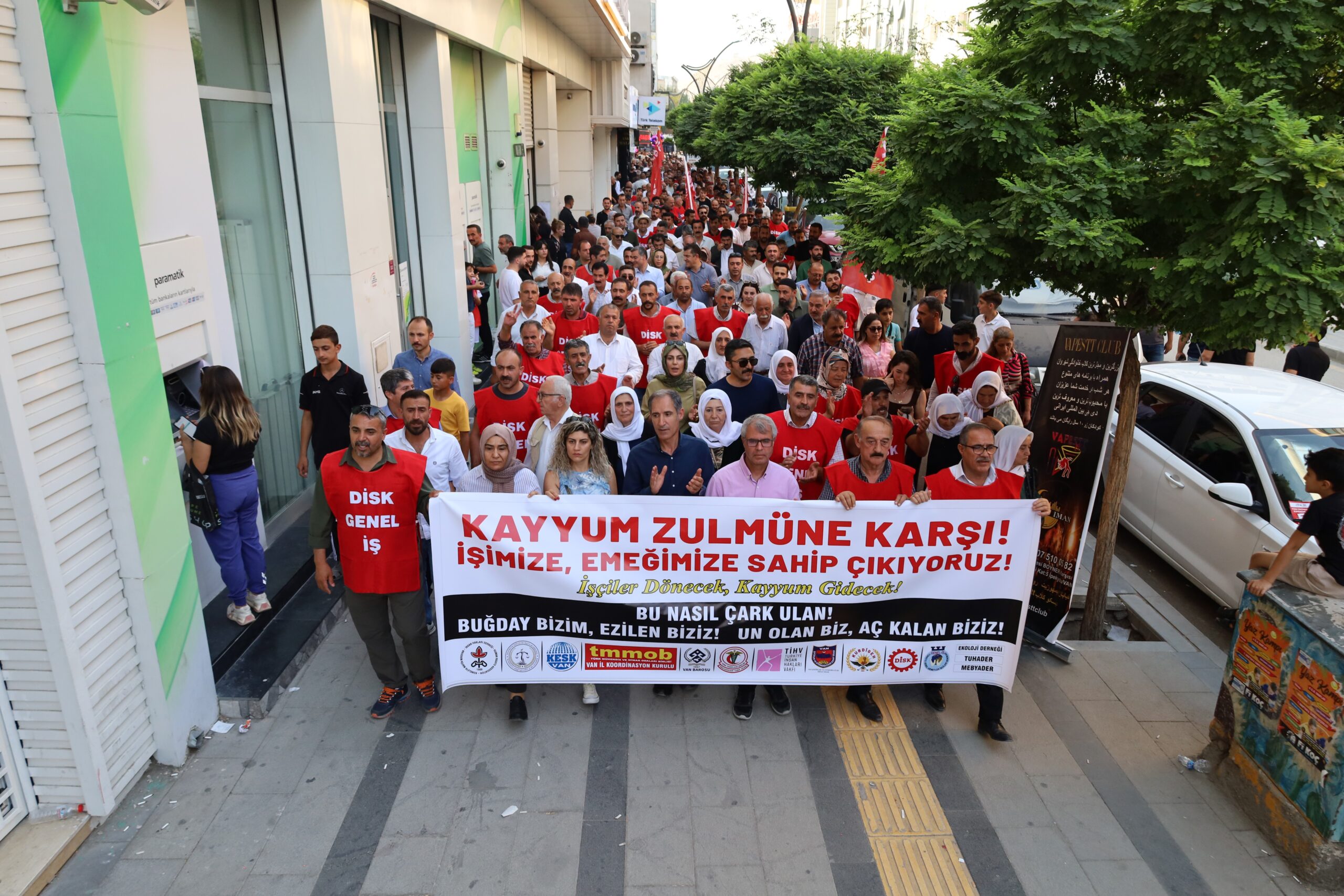 Van’da kayyımın işten çıkardığı 223 işçi için protesto sürüyor: Hedef yalnızca emek değil halkın demokratik kazanımlarıdır