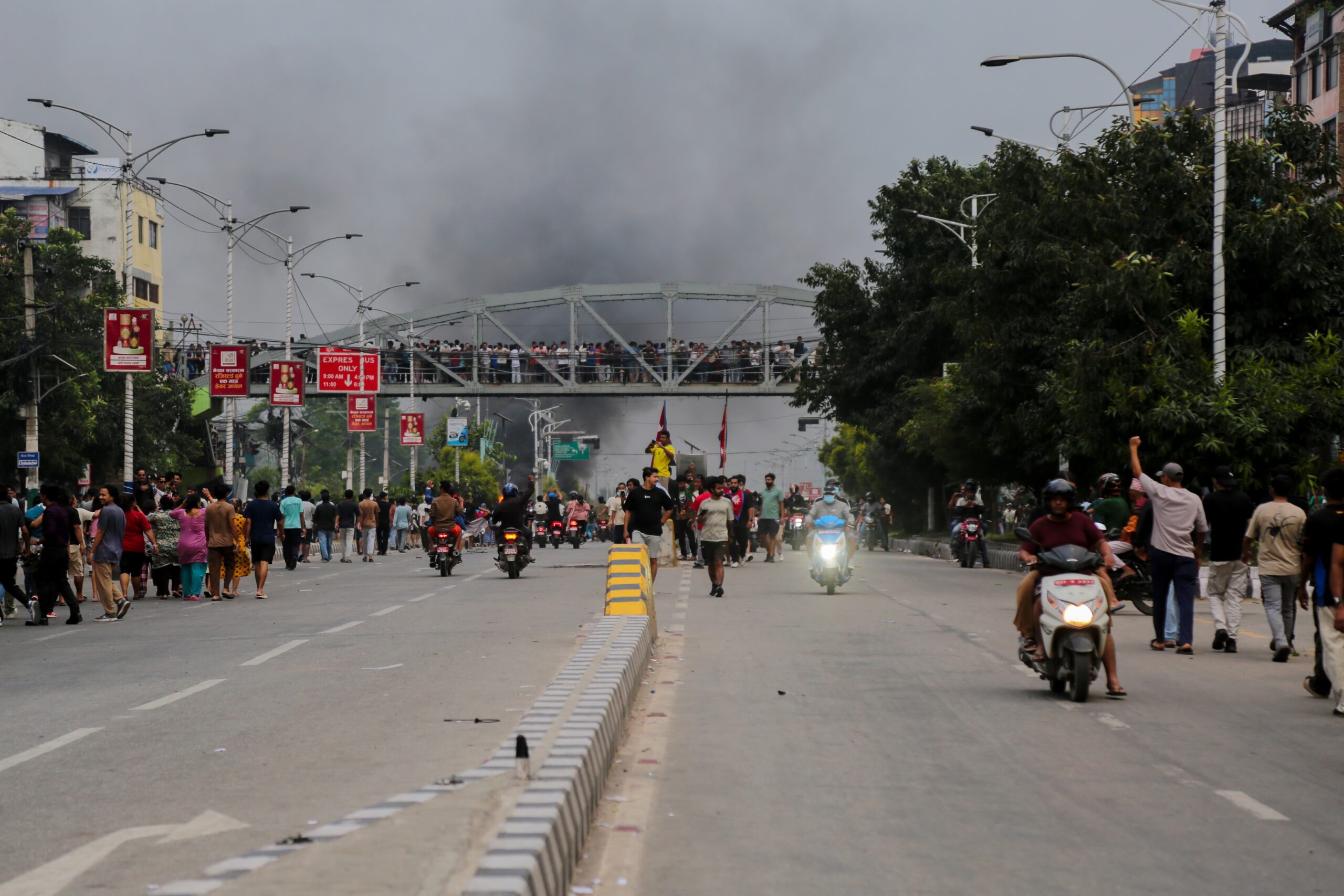 Nepal’de protestolar | Ölenlerin sayısı 30’a yükseldi, 15 binden fazla mahkum kaçtı