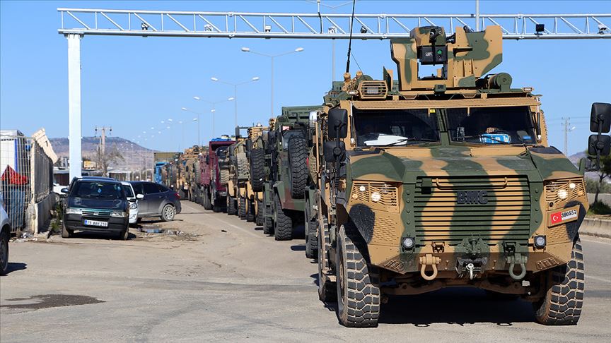 Sınır hattında görevli askerlere ‘çocuklara su verdikleri’ için soruşturma açıldı