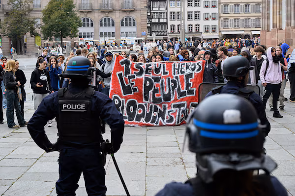 Fransa’da Macron karşıtı protestolar büyüyor: Yeni eylem dalgası gelecek