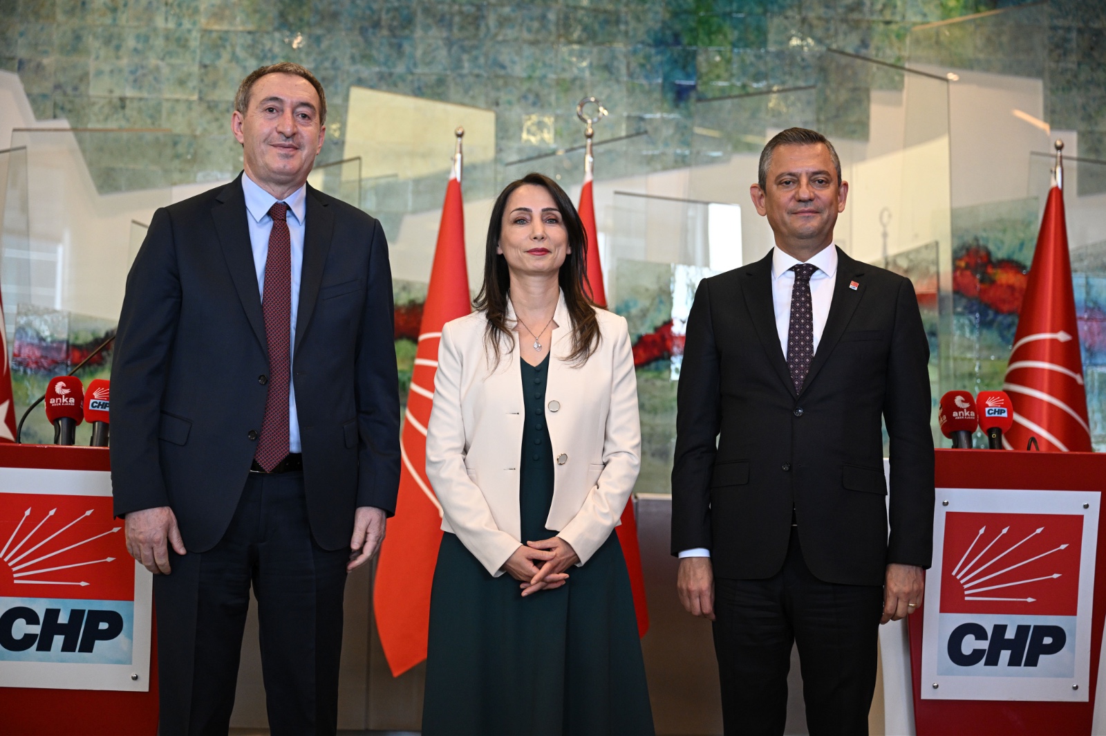 DEM Parti Eş Genel Başkanları yarın Özgür Özel’i ziyaret edecek