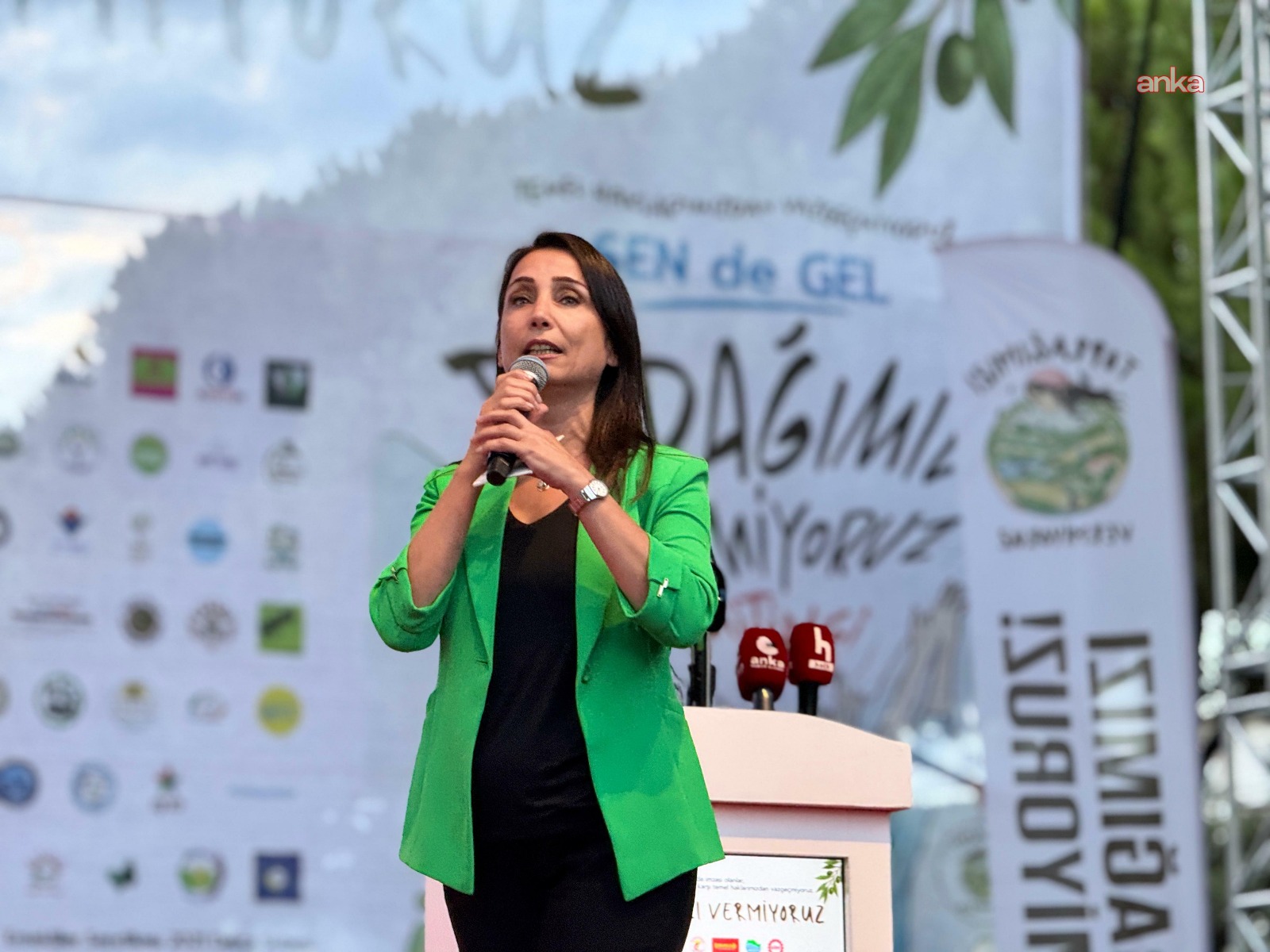 Tülay Hatimoğulları: Bu iktidar leblebi dağıtır gibi maden ruhsatı dağıtıyor
