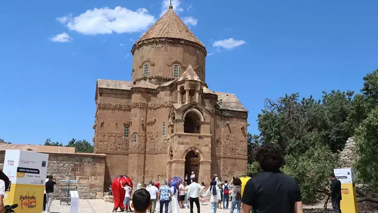 Akdamar Adası’nda 13. ayin