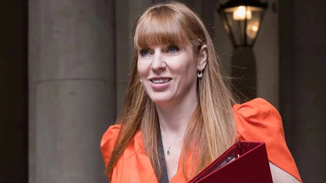 Eksik ev vergisi ödeyen İngiltere Başbakan Yardımcısı Angela Rayner istifa etti
