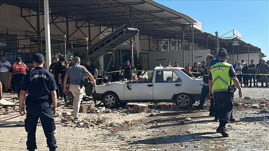 Antalya’da toptancı halinde patlama: 1 kişi hayatını kaybetti, 3 kişi yaralandı