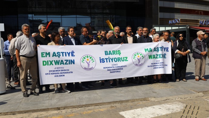 DEM Parti ‘Barış istiyoruz çünkü’ kampanyasını başlattı
