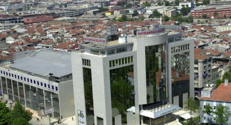 CHP’li Bayrampaşa Belediyesi’ne operasyon; Belediye Başkanı dahil 48 kişi hakkında gözaltı kararı