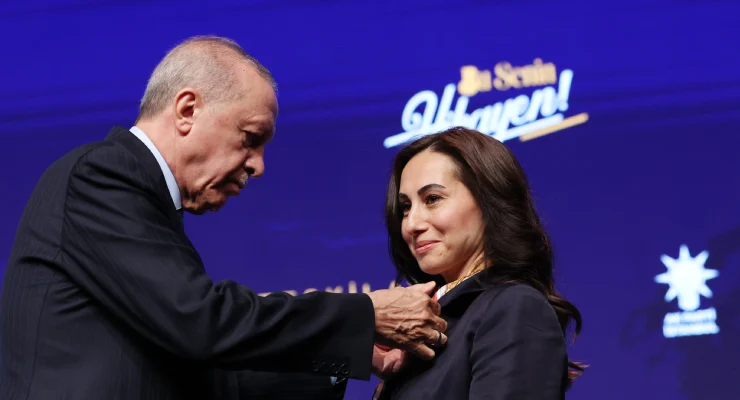 Beykoz Belediye Başkanvekili Özlem Vural Gürzel AK Parti’ye katıldı
