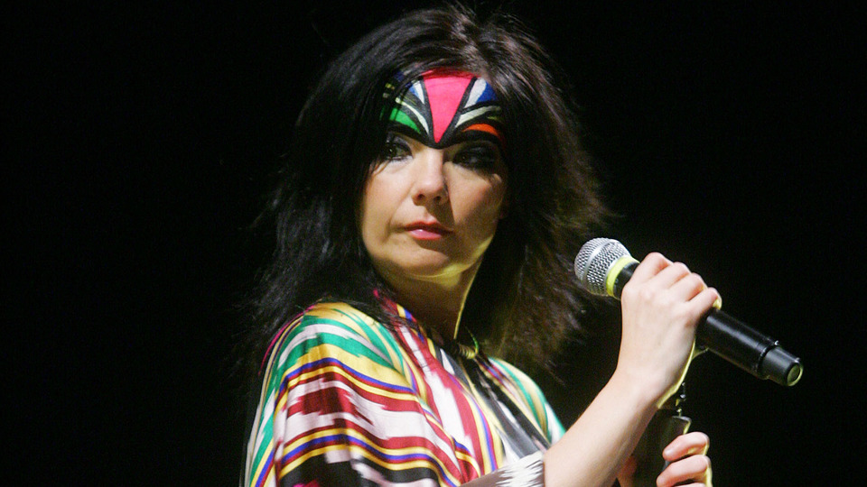 İsrail’e kültürel boykot: Björk şarkılarına İsrail’den erişimi engelledi